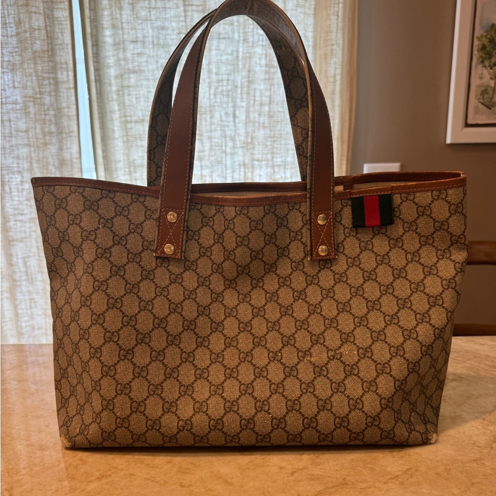 Fair Condition Gucci GG Supreme Canvas tote with leather trim